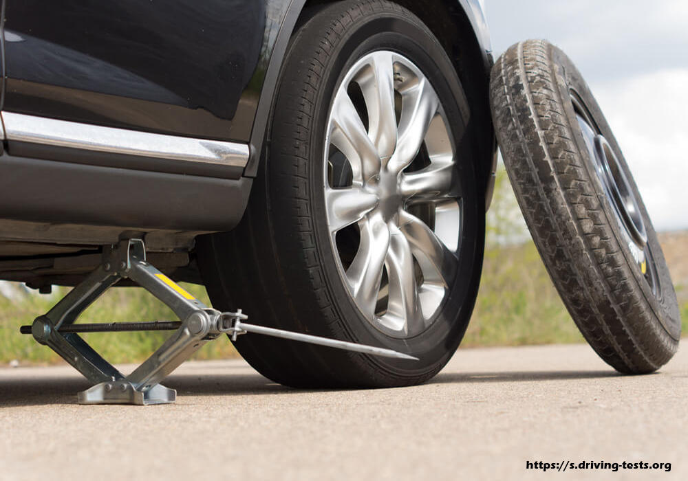Common Auto Emergencies - Flat Tires and How to Fix Them for Beginner Drivers and Auto Owners
